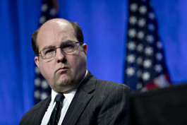 استقالة المستشار القانوني الامريكي